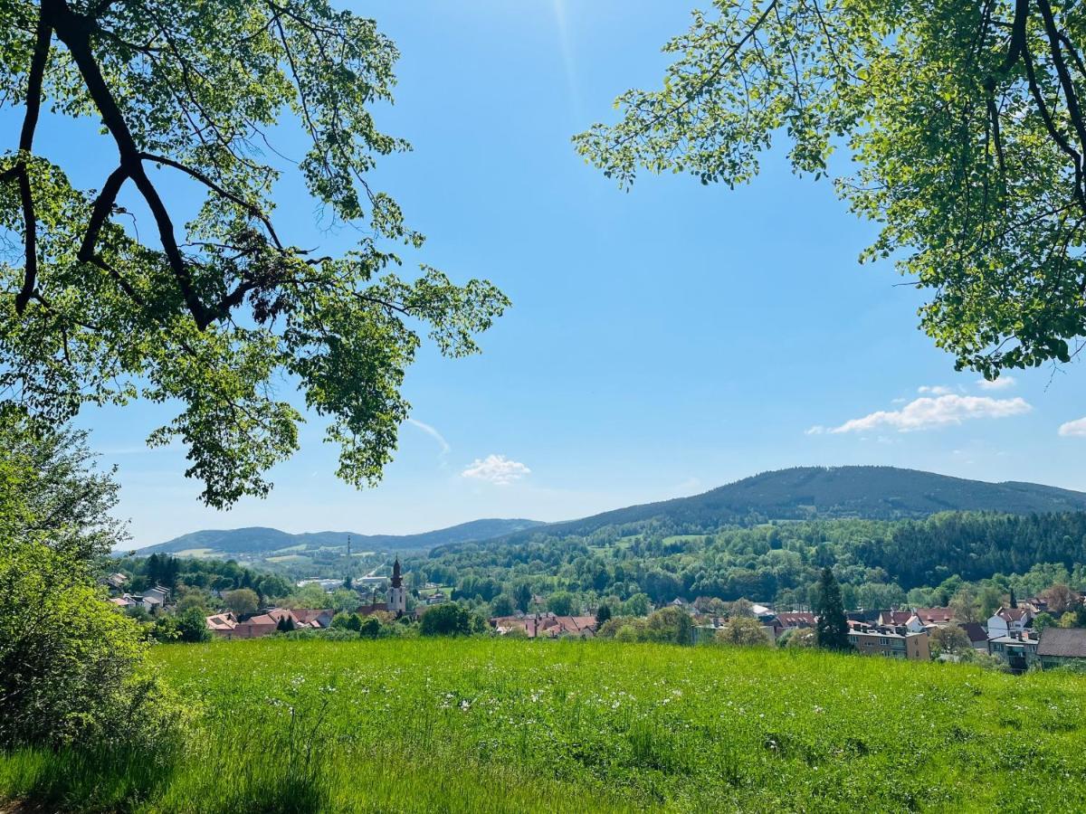 Apartmán U Slunečnice Husinetz Esterno foto